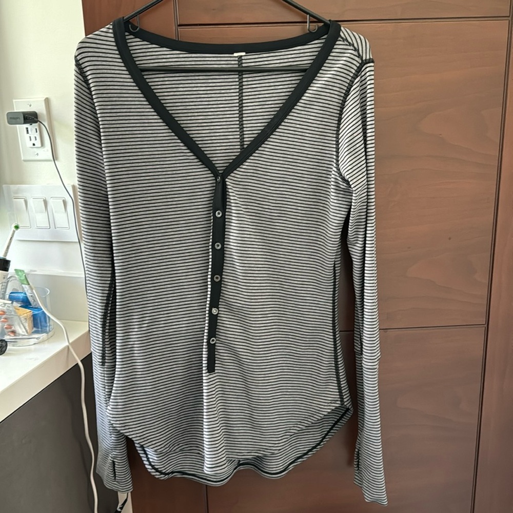 Lululemon long sleeve top